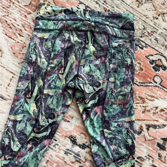 Lululemon leggings - Picture 5 of 5